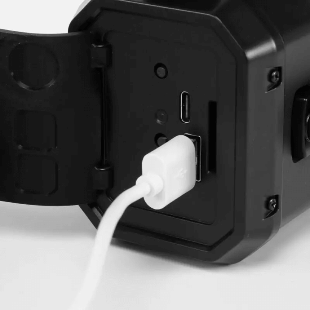 Solara – Radio d’Urgence Multifonctionnelle 10,000mAh avec Énergie Solaire et Dynamique