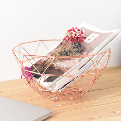 Corbeille Décorative en Fils Métalliques Géométriques Cuivrés pour Fruits Magazines et Accessoires