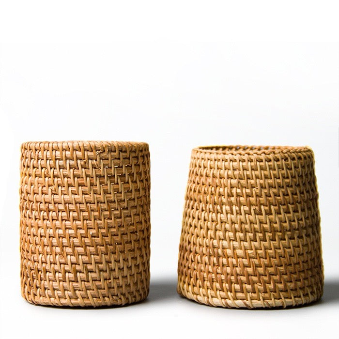 Hand-Woven Rattan Storage Pot for Cutlery, Brushes, and Utensils - Natural Bohemian Style