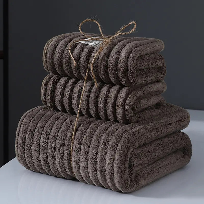 Arden – Ensemble de Serviettes Chenille Côtelées 3 Pièces
