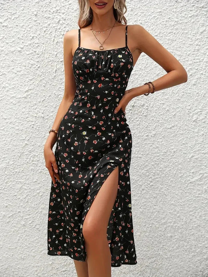 Robe à Bretelles Fines Floral Évasée pour Élégance Estivale