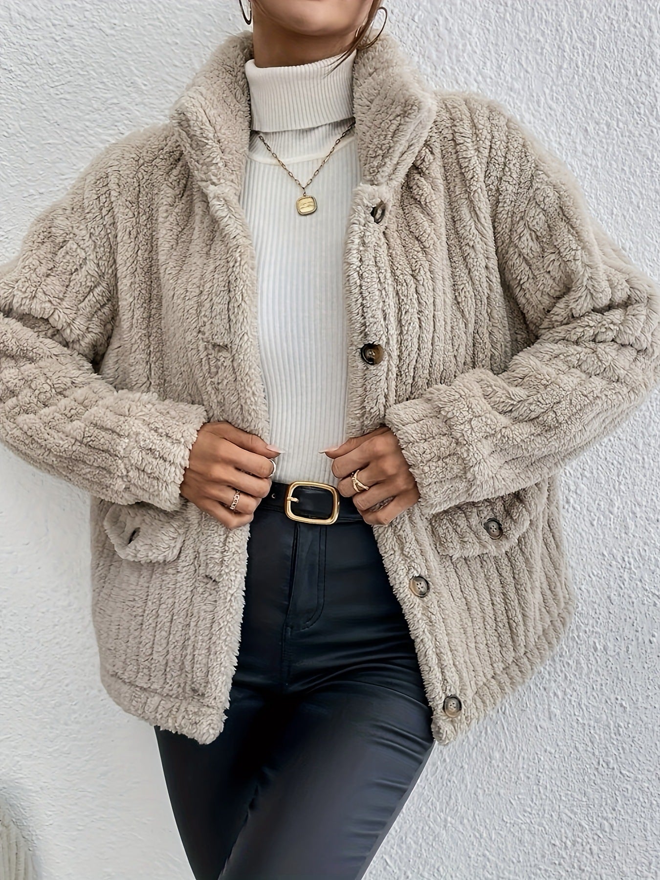 Cardigan en tricot doux et douillet avec une coupe décontractée pour femmes - Aurelles
