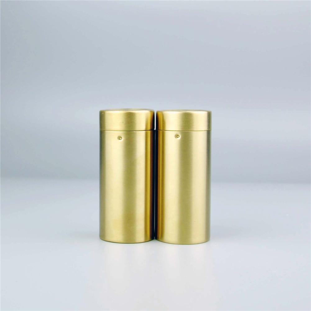 Set de Salière et Poivrière en Acier Inoxydable Doré Mat avec Couvercles Perforés S et P pour Table