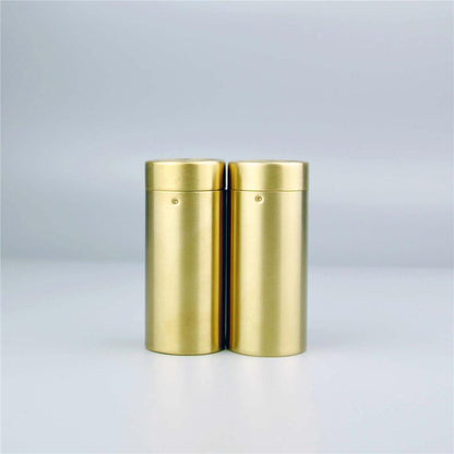 Set de Salière et Poivrière en Acier Inoxydable Doré Mat avec Couvercles Perforés S et P pour Table