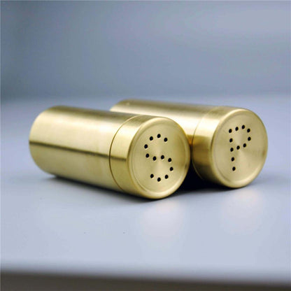 Set de Salière et Poivrière en Acier Inoxydable Doré Mat avec Couvercles Perforés S et P pour Table