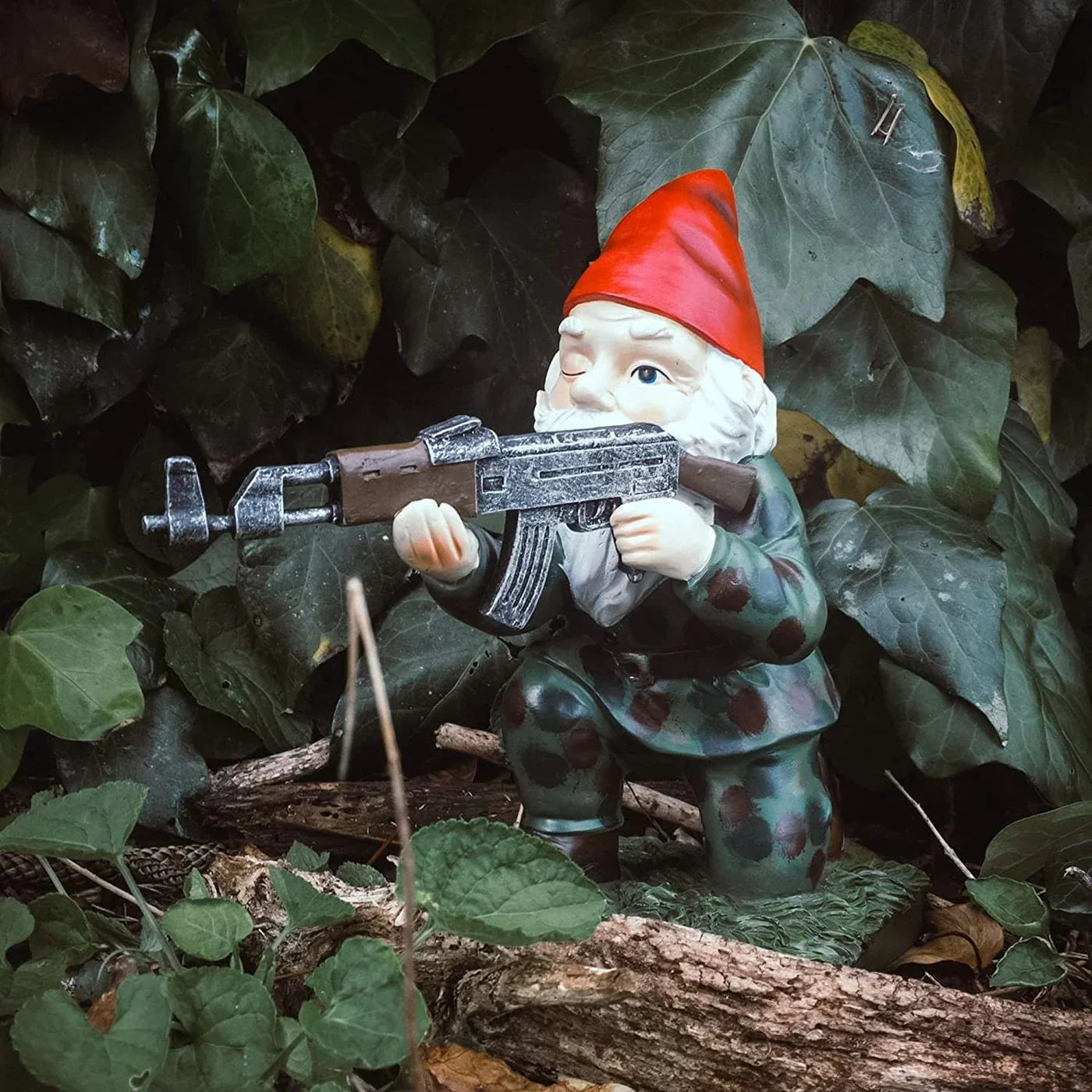 Figurine Décorative Nain de Jardin Tenue Camouflage Militaire en Résine Résistante aux Intempéries pour Extérieur