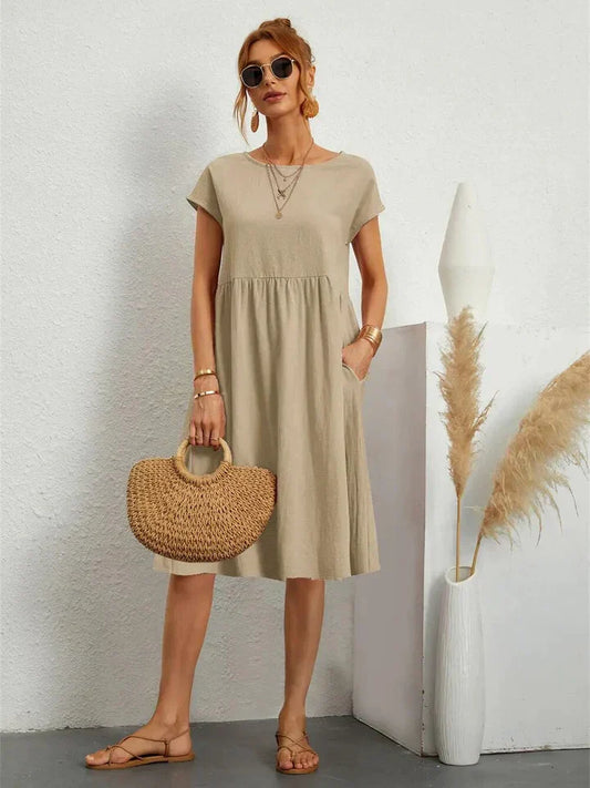 Robe A-Line Femme - Longueur Genou - Manches Courtes - Coupe Détendue - Col Rond - Aurelles