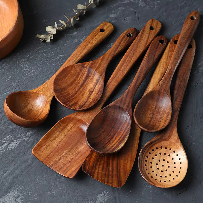 Terra – Ustensiles de Cuisine en Teck Artisanal et Durable