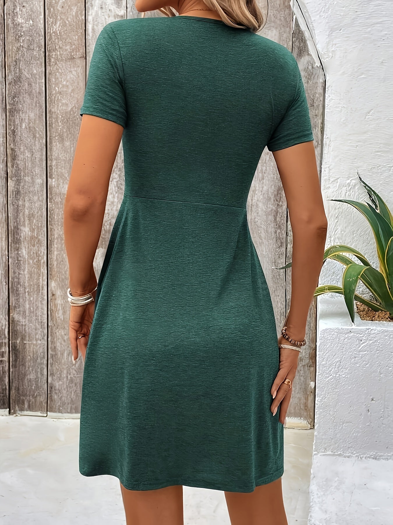 Robe à manches courtes en V avec nœud à l'avant pour femmes - Aurelles