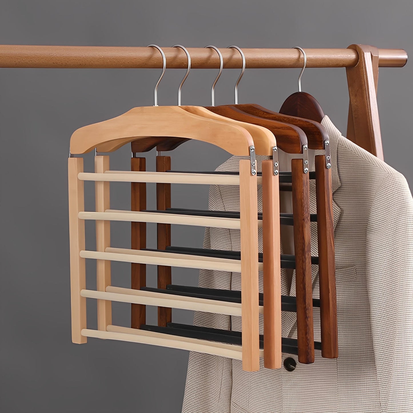 Mistral – Cintre Multi-Barres Élégant et Pratique