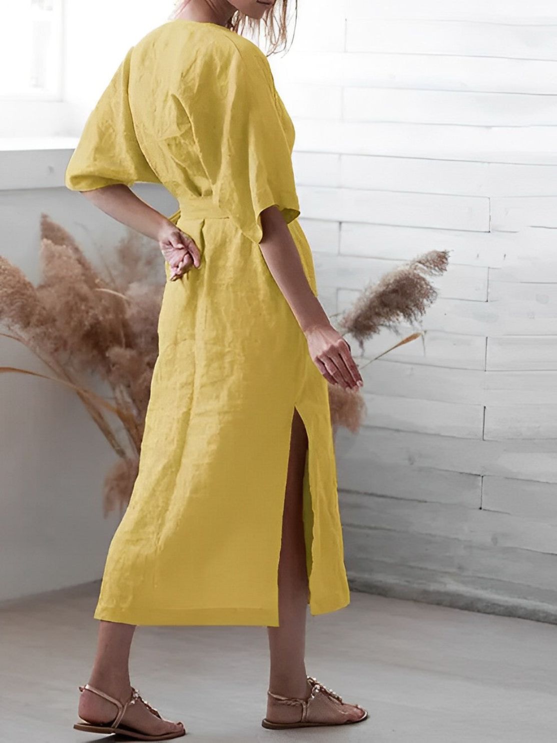 Robe Portefeuille avec Décolleté en V et Ceinture - Chic, Légère et à Porter Toute l'Année