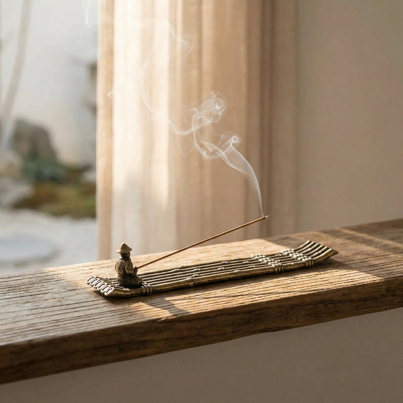 Porte-Encens Sculptural en Métal Forme Barque de Pêche Asiatique Traditionnelle pour Bâtons d'Encens et Méditation
