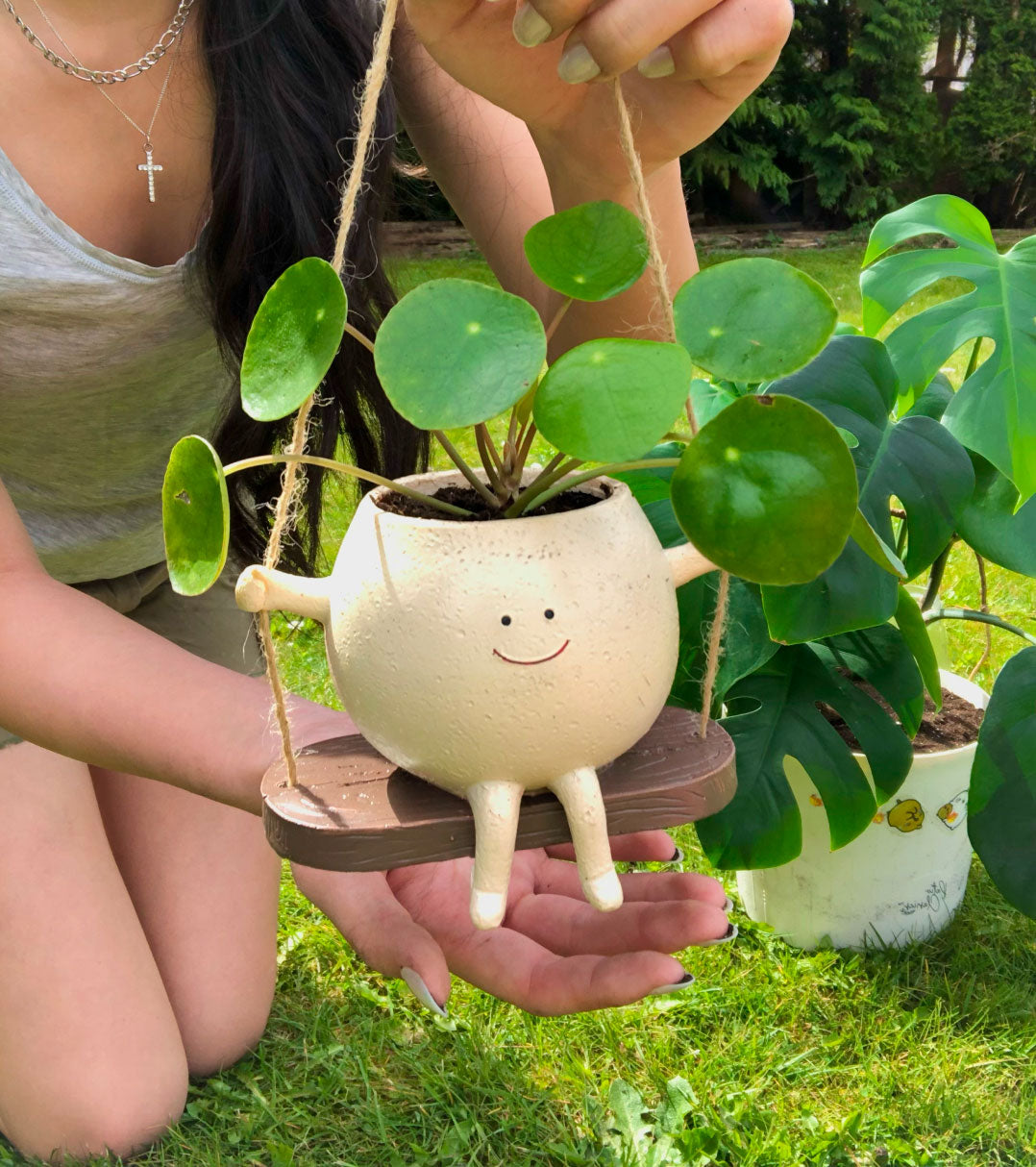 Pot de Fleurs Suspendu en Résine à Visage Souriant sur Balançoire pour Plantes Succulentes et Cactus