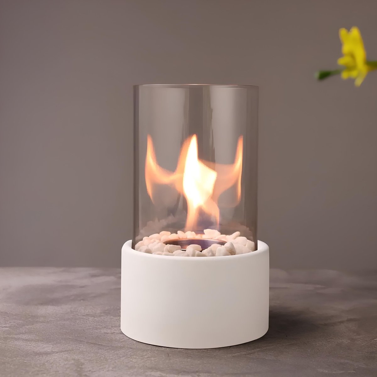 Orion – Lampe à Huile en Métal et Verre Élégante