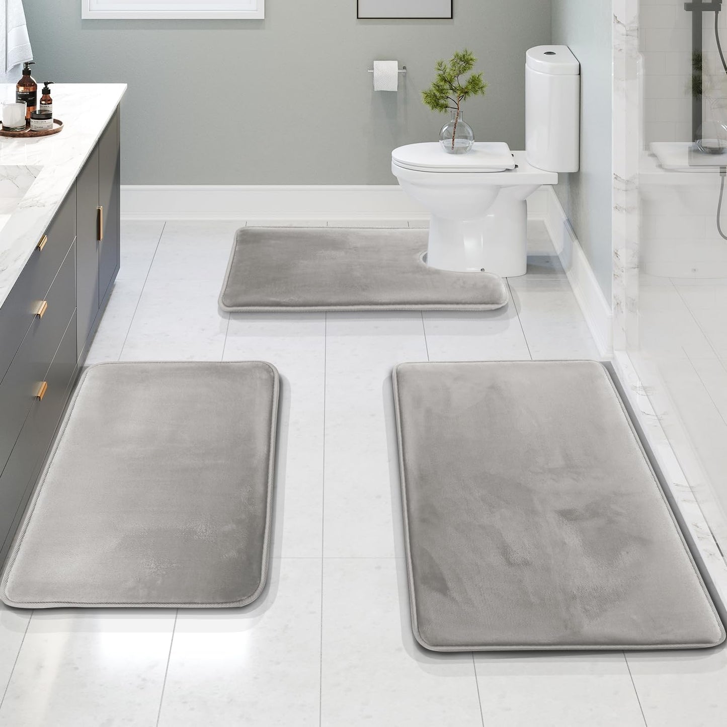 Velora – Tapis de Bain en Velours et Mousse à Mémoire Luxueux et Absorbant – Lot de 3 Pièces
