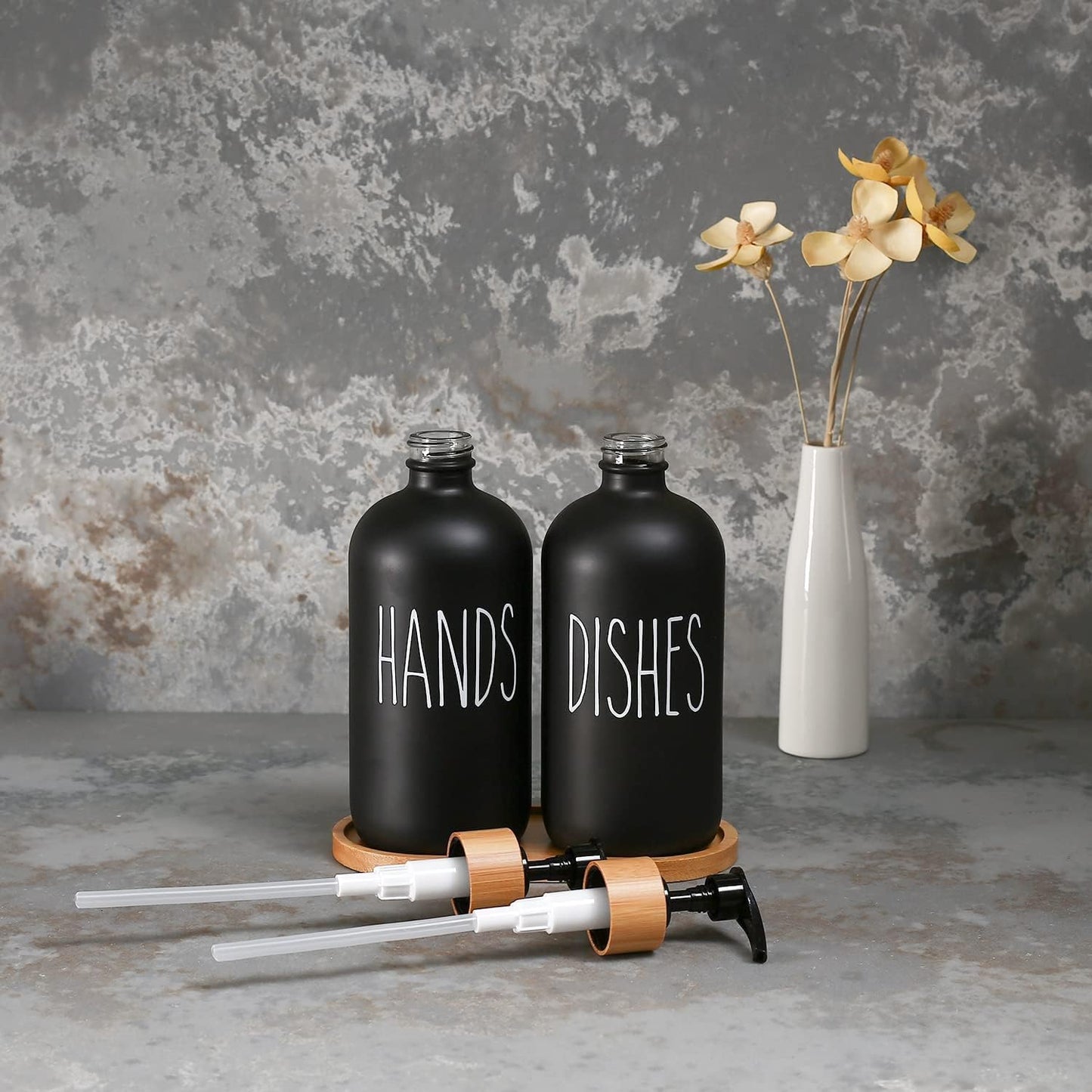 Duo de Distributeurs à Savon en Verre Mat avec Pompe Bambou Plateau Assorti pour Cuisine et Salle de Bain