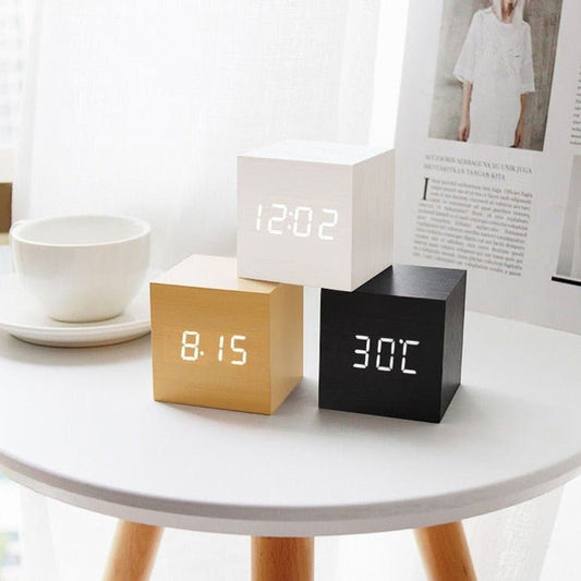 Terra – Réveil LED en Bois Minimaliste et Compact