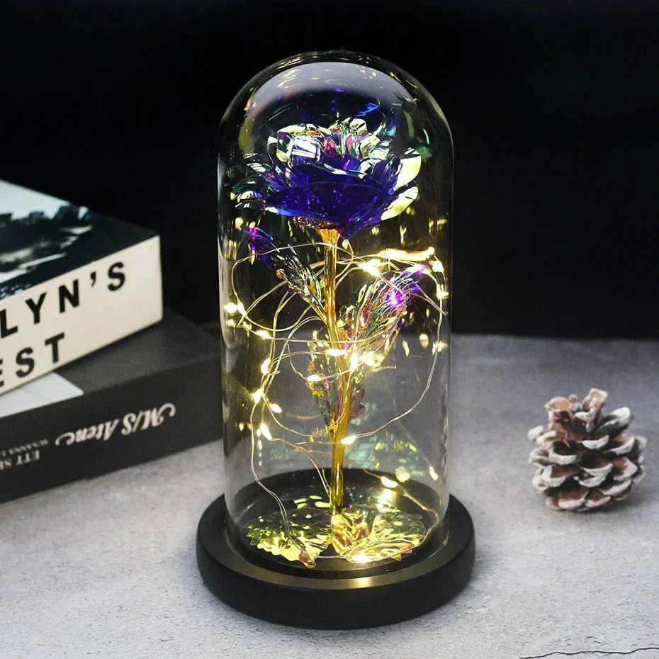 Solène – Rose Préservée sous Cloche en Verre avec LED