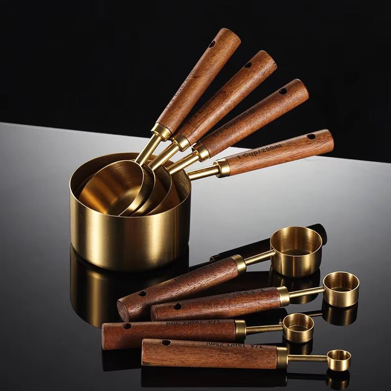 Terra – Set Doseur en Acier Inox et Chêne Massif (8 Pièces)